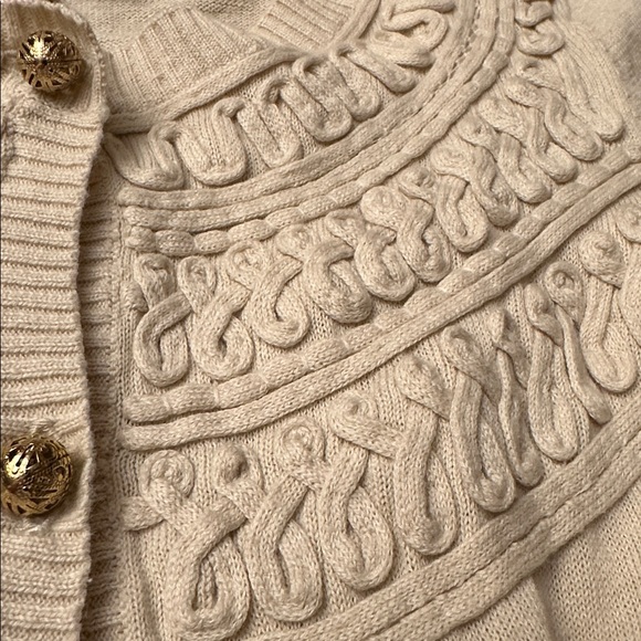 Juicy Couture Cardigan Sweater gold buttons
Juicy Couture y2k Medium EUC - Picture 4 of 5